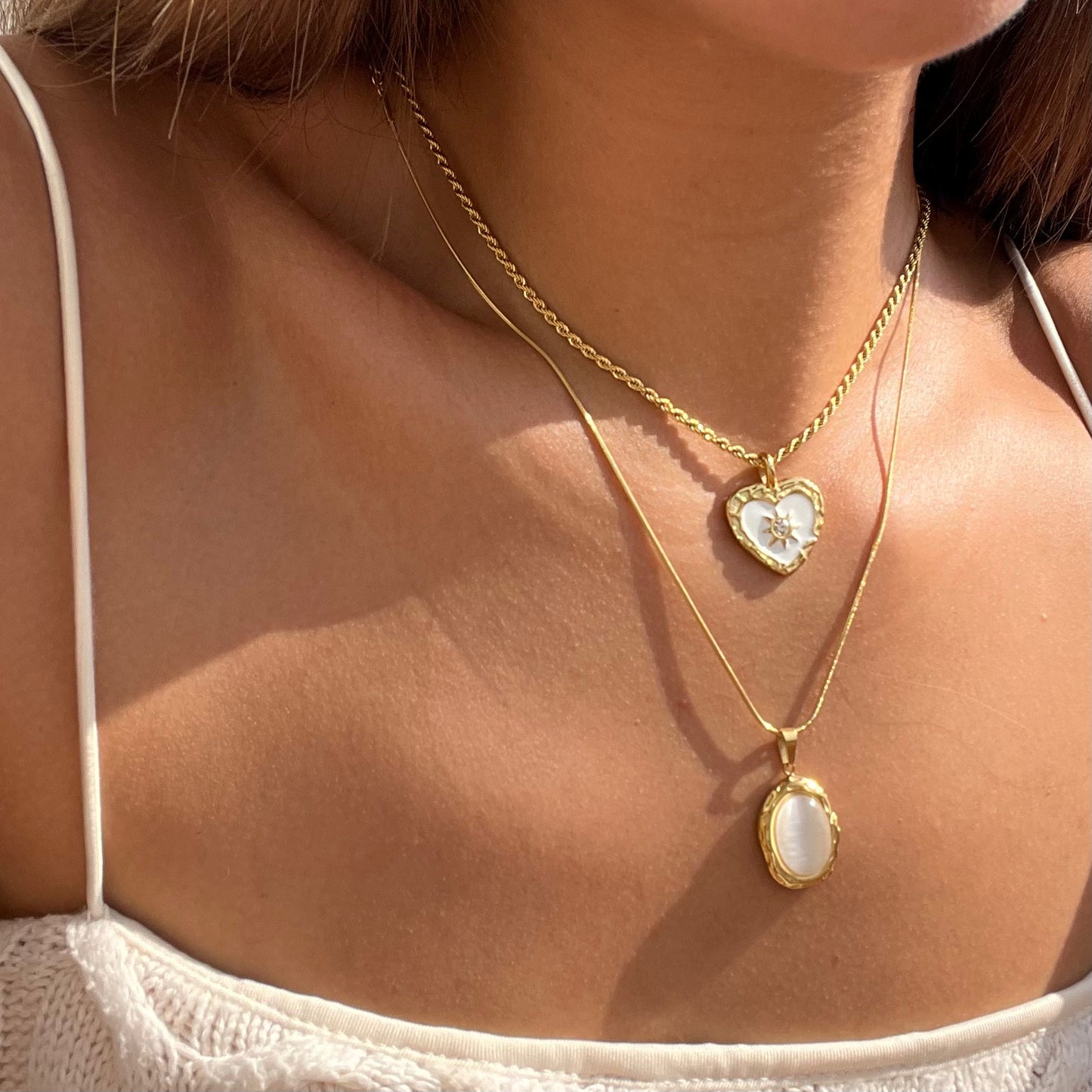 Shinju - Collana con Ciondolo Ovale Madreperla